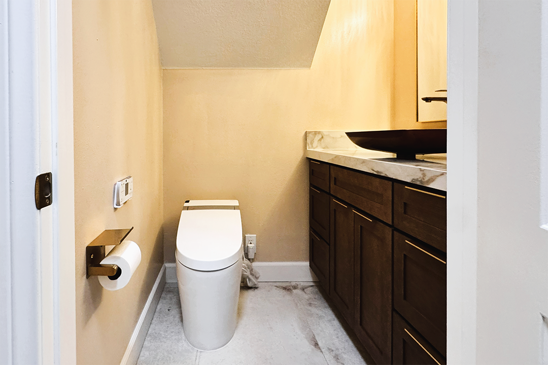 TO Powder Room