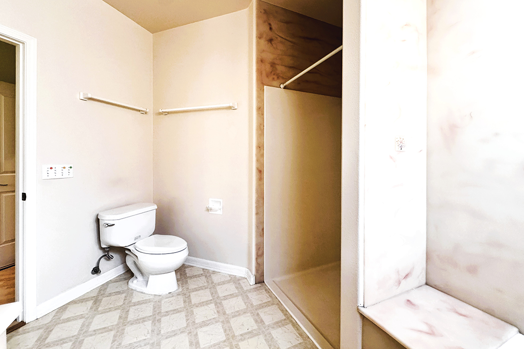 BR before toilet