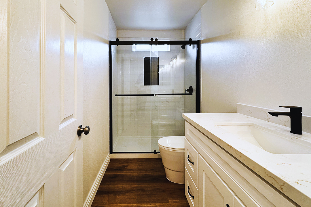 GR hall bath
