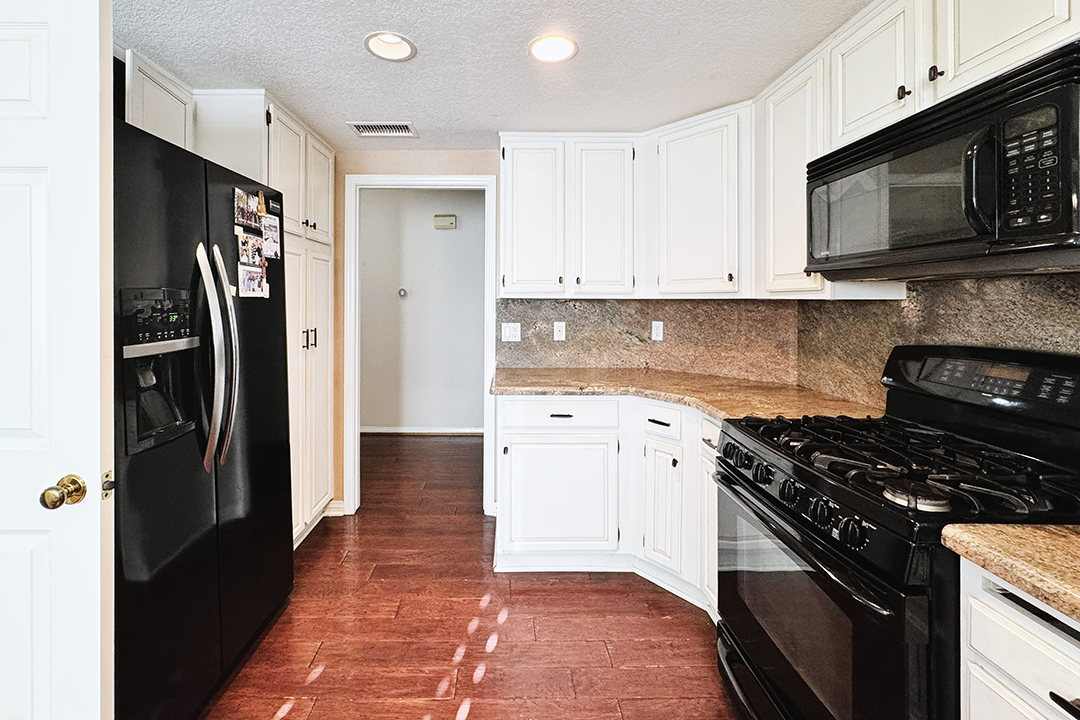WF Before Side Kitchen